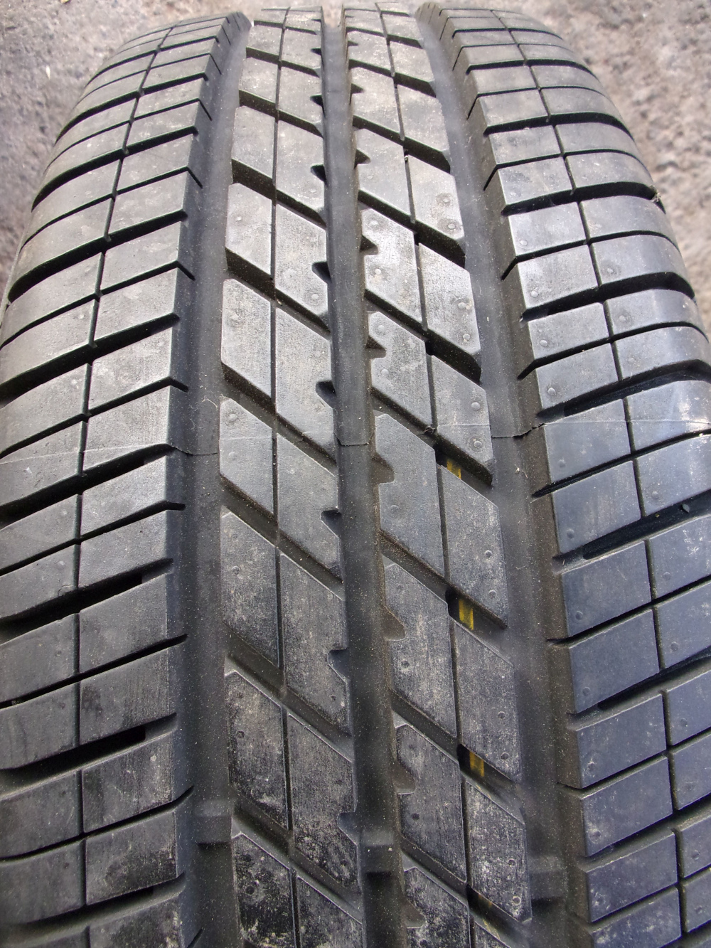 185/60/15 84H GOODYEAR Eagle Touring, letní