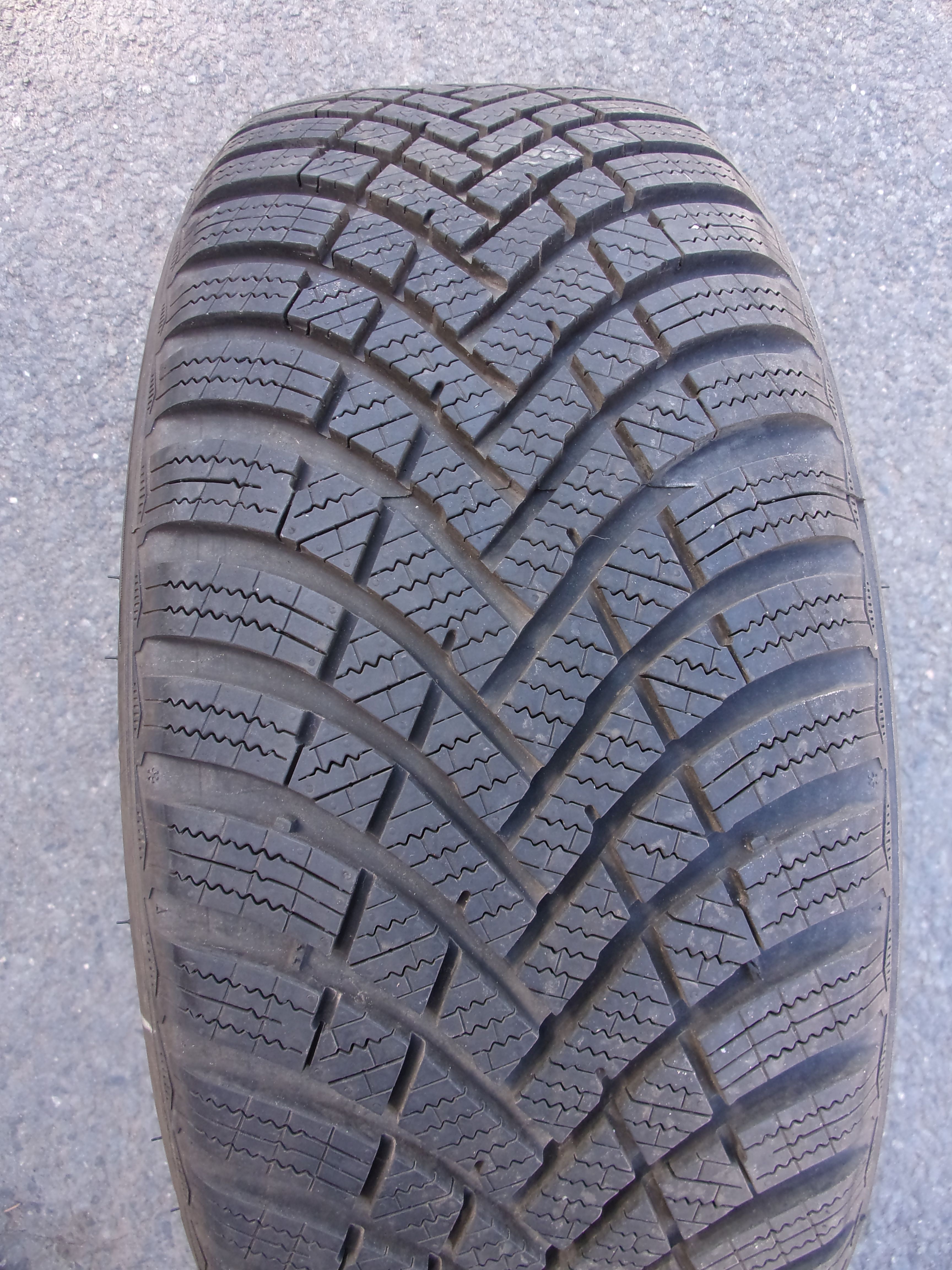 Zimní pneumatika 205/50/17 93V HANKOOK Winter i*cept
