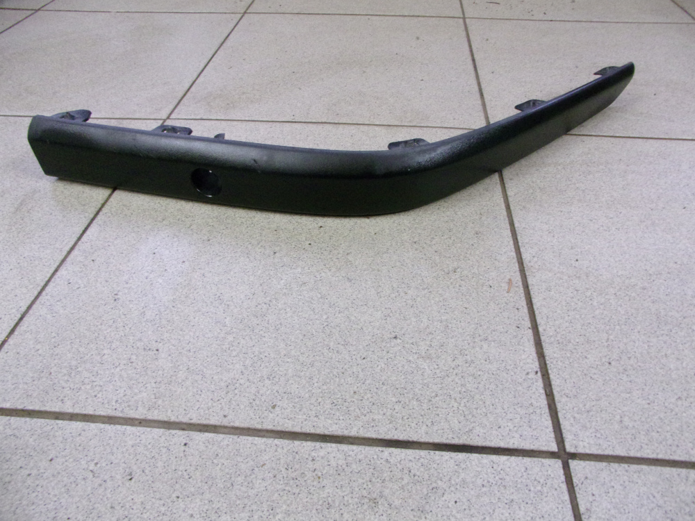 Pravý roh lišty zadního nárazníku Renault Laguna II 2001-2005 (verze s čidlem)