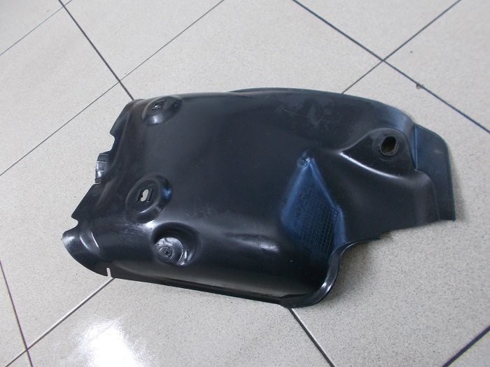 8200141288 Levé zadní nadkolí, přední část Renault Megane II