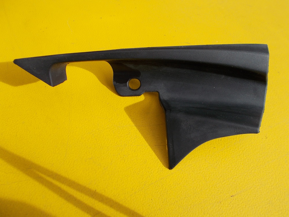 8200094128 Levý plast pod přední stěrače Renault Espace IV